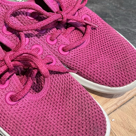 Allbirds women’s tree runners pink size 6 (fits like a 7) - Picture 3 of 5